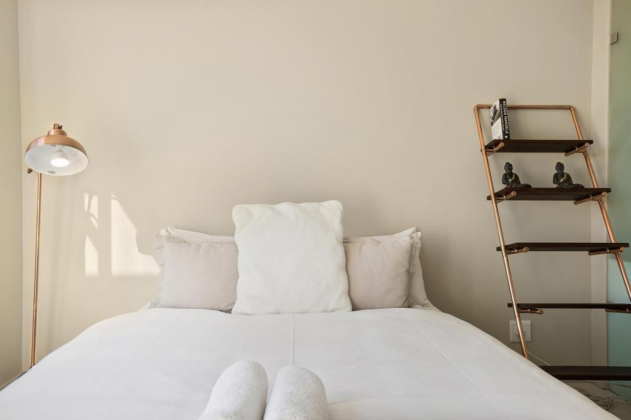 יוהנסבורג The Tyrwhitt Rosebank Apartments (Adults Only) מראה חיצוני תמונה