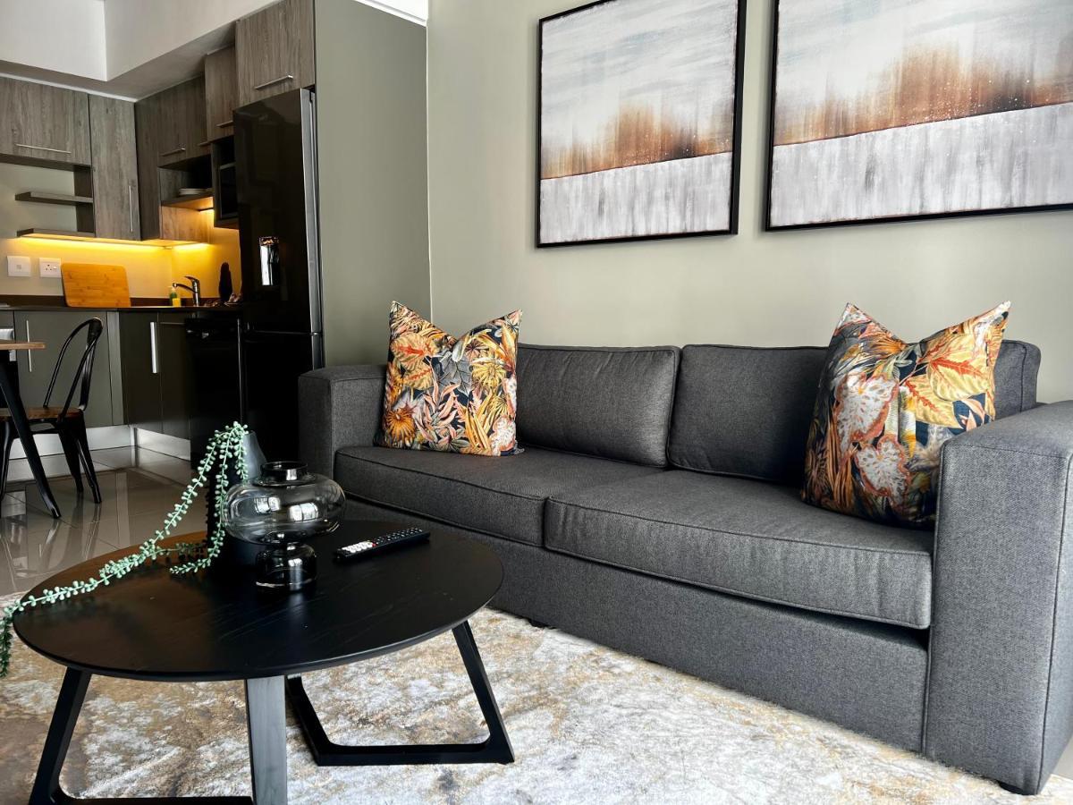 יוהנסבורג The Tyrwhitt Rosebank Apartments (Adults Only) מראה חיצוני תמונה