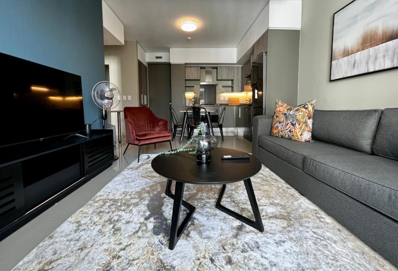 יוהנסבורג The Tyrwhitt Rosebank Apartments (Adults Only) מראה חיצוני תמונה