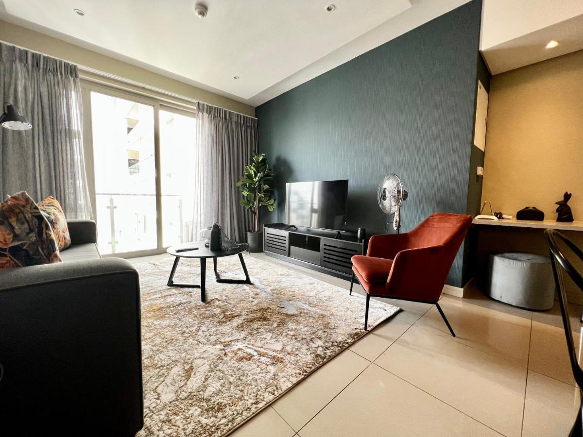 יוהנסבורג The Tyrwhitt Rosebank Apartments (Adults Only) מראה חיצוני תמונה