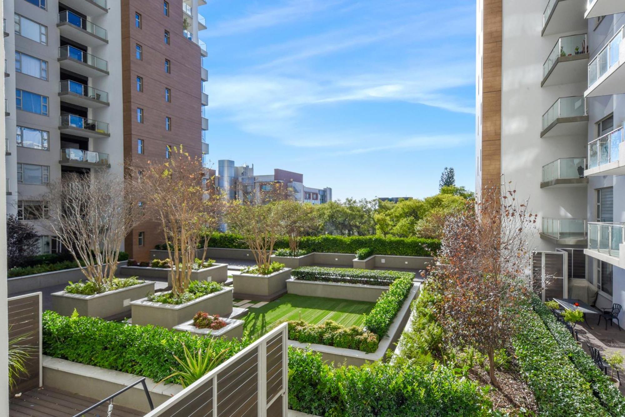 יוהנסבורג The Tyrwhitt Rosebank Apartments (Adults Only) מראה חיצוני תמונה