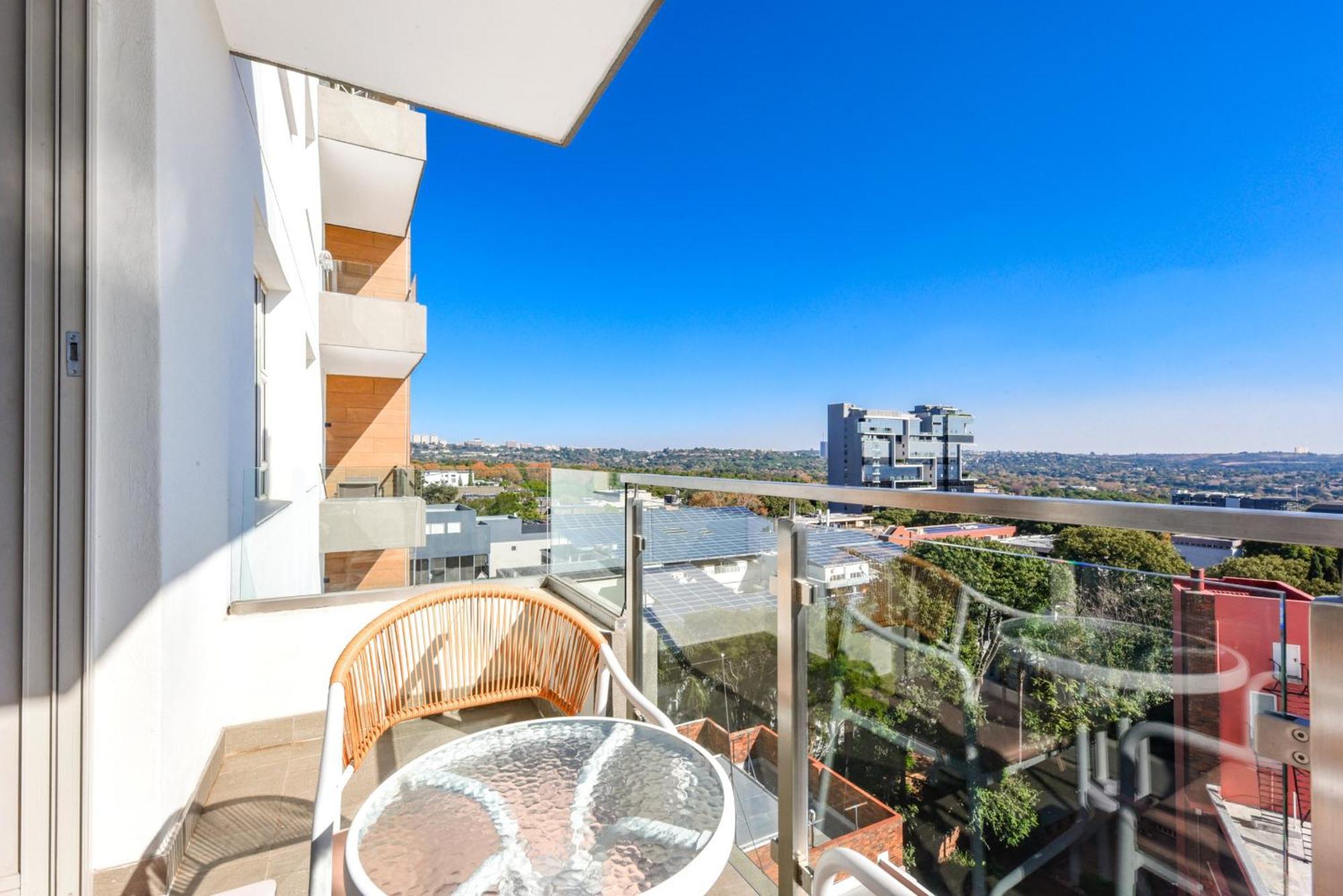 יוהנסבורג The Tyrwhitt Rosebank Apartments (Adults Only) מראה חיצוני תמונה