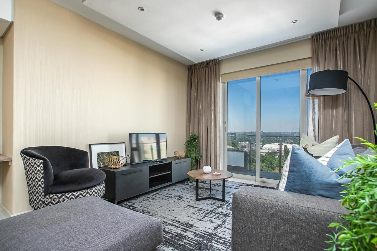 יוהנסבורג The Tyrwhitt Rosebank Apartments (Adults Only) מראה חיצוני תמונה
