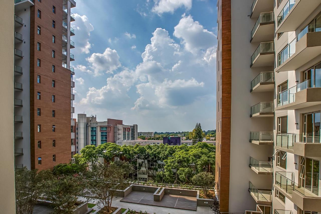 יוהנסבורג The Tyrwhitt Rosebank Apartments (Adults Only) מראה חיצוני תמונה