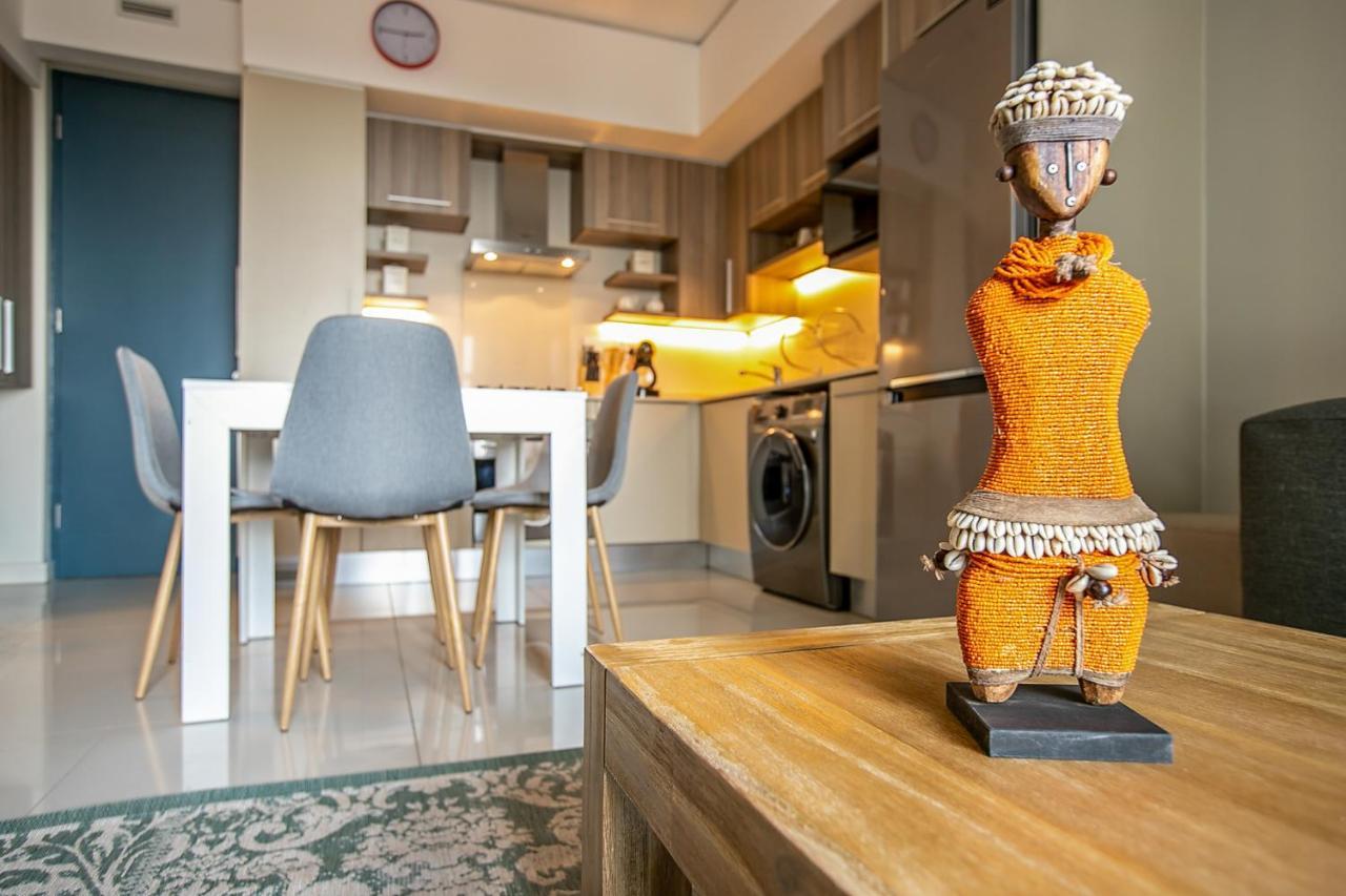 יוהנסבורג The Tyrwhitt Rosebank Apartments (Adults Only) מראה חיצוני תמונה